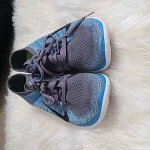 Nike Blue and Gray Sneakers with Flyknit 4.0 Running
